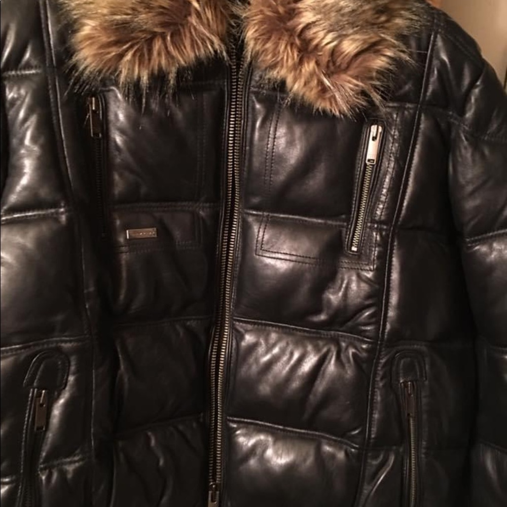 Jackets - Picture 16 of 16